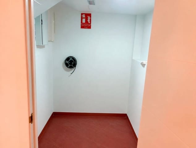 Erhverv til salg i Cartagena - € 195.000 (Ref: 9911139)