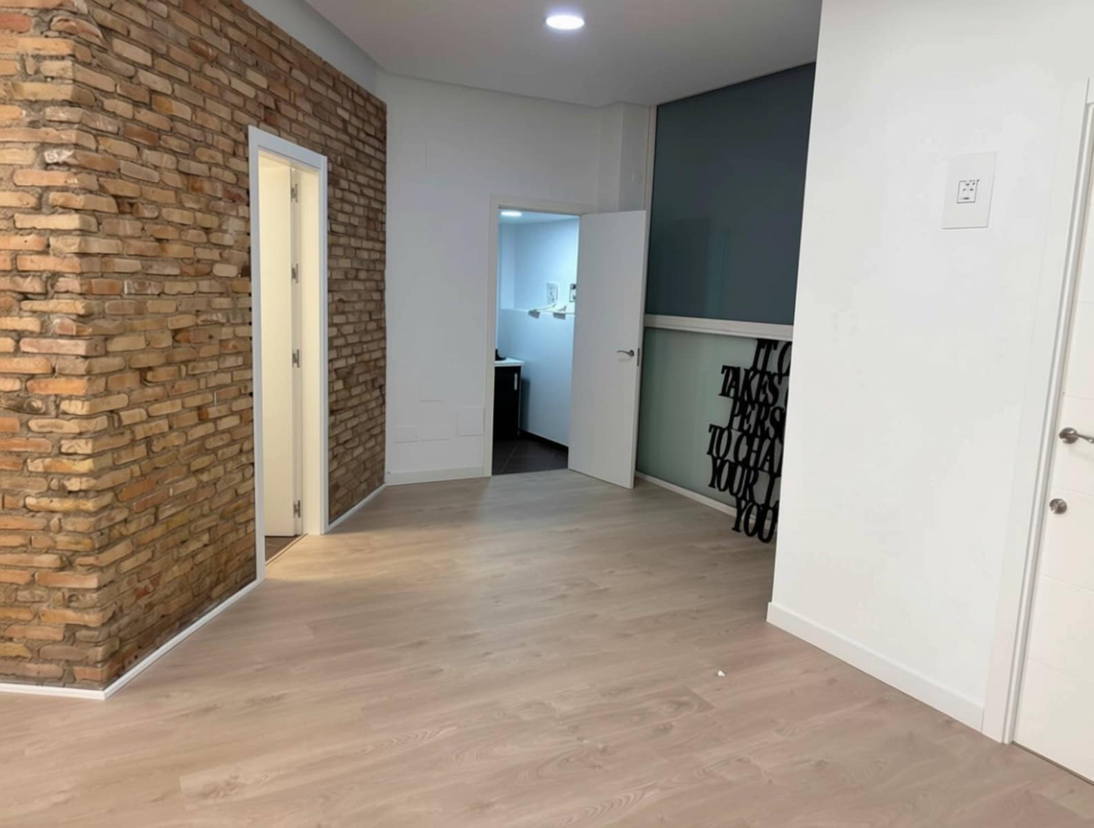 Erhverv til salg i Cartagena - € 195.000 (Ref: 9911139)