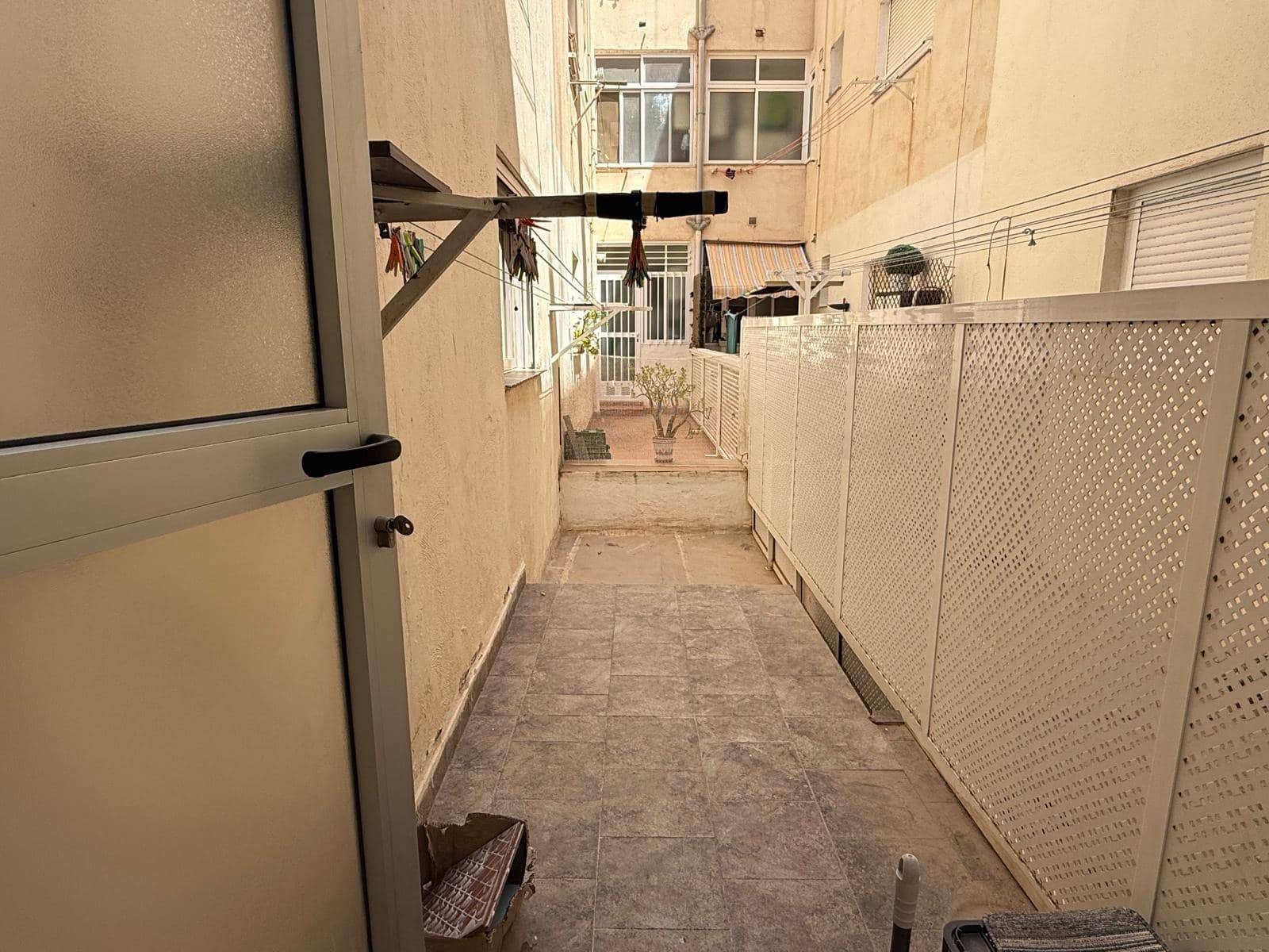 Apartamento de 2 habitaciones en Cartagena en alquiler - 700 € (Ref: 9915891)