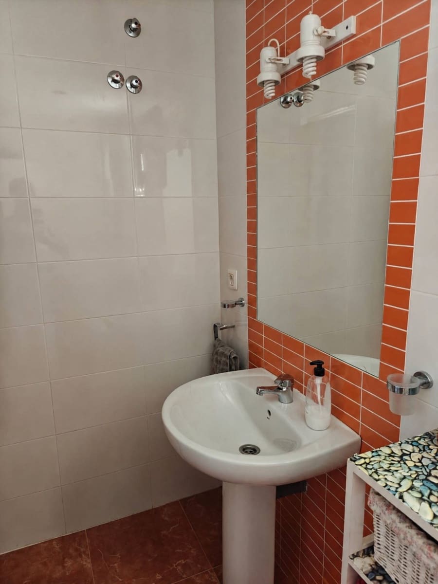 2 soveværelse Penthouse til leje i Islas Menores med swimmingpool - € 700 (Ref: 9915892)