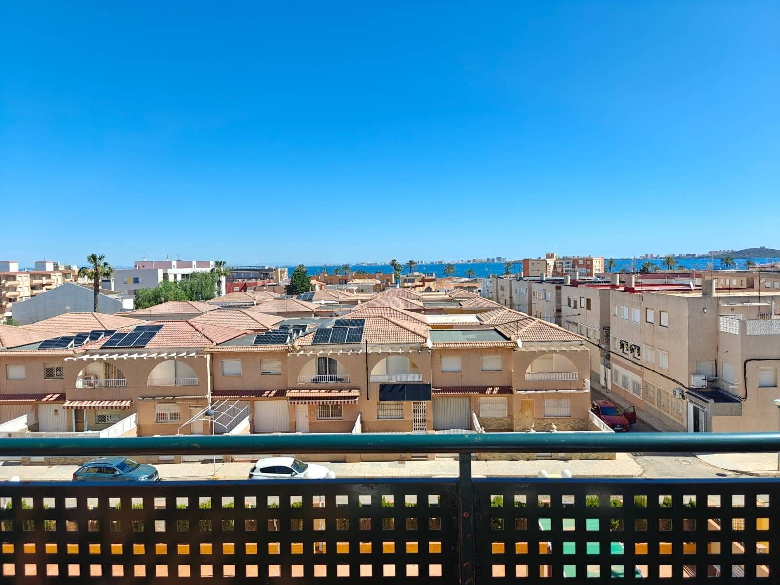 2 soveværelse Penthouse til leje i Islas Menores med swimmingpool - € 700 (Ref: 9915892)