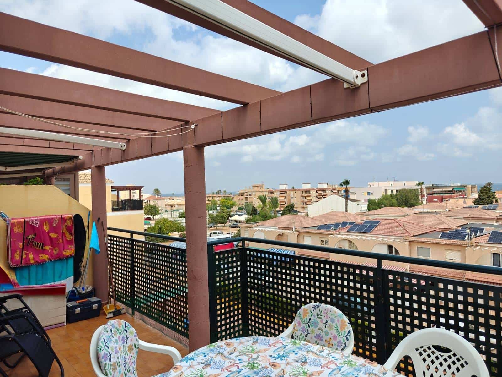 2 soveværelse Penthouse til leje i Islas Menores med swimmingpool - € 700 (Ref: 9915892)