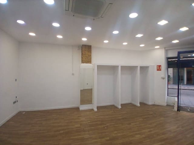 Commercieel te huur in Cartagena - € 800 (Ref: 9920503)