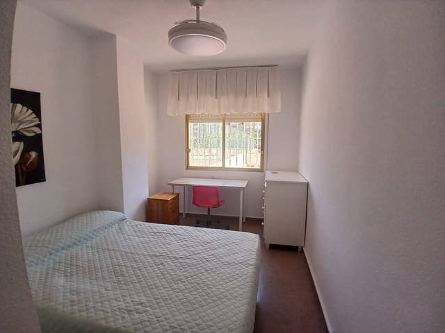 4 sovrum Lägenhet att hyra i Cartagena - 1 100 € (Ref: 9922367)