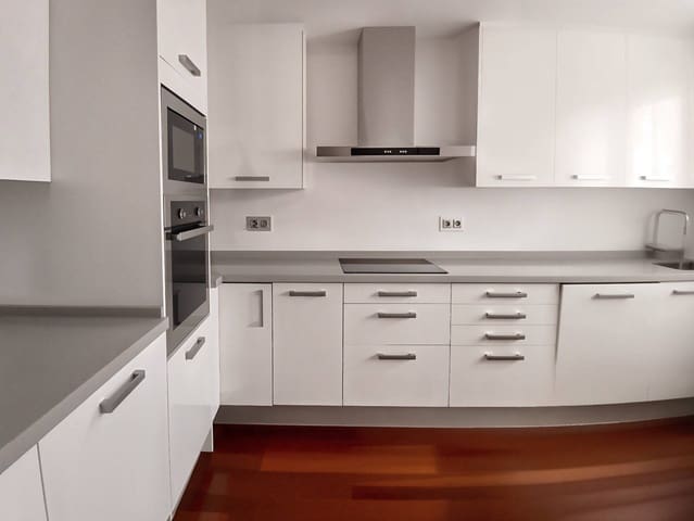 3 makuuhuone Asunto vuokrattavana paikassa Cartagena mukana 
autotalli - 1 250 € (Ref: 9924650)