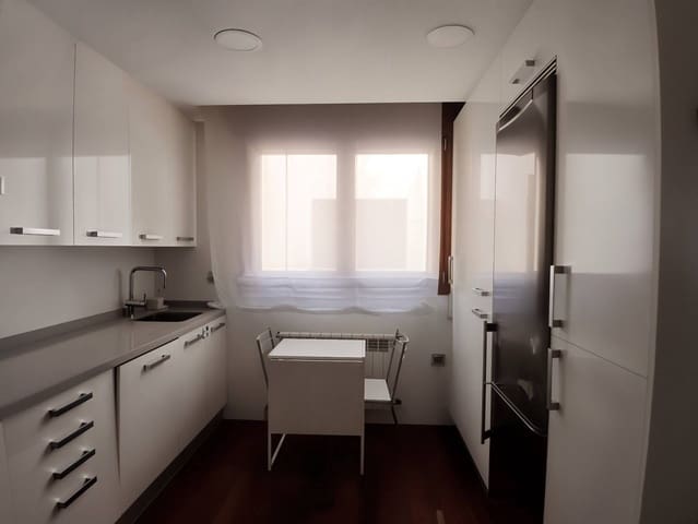 3 slaapkamer Flat te huur in Cartagena met garage - € 1.250 (Ref: 9924650)