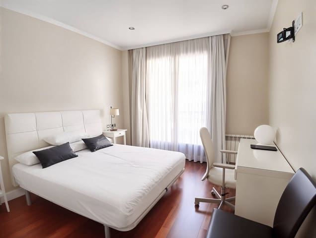 3 slaapkamer Flat te huur in Cartagena met garage - € 1.250 (Ref: 9924650)