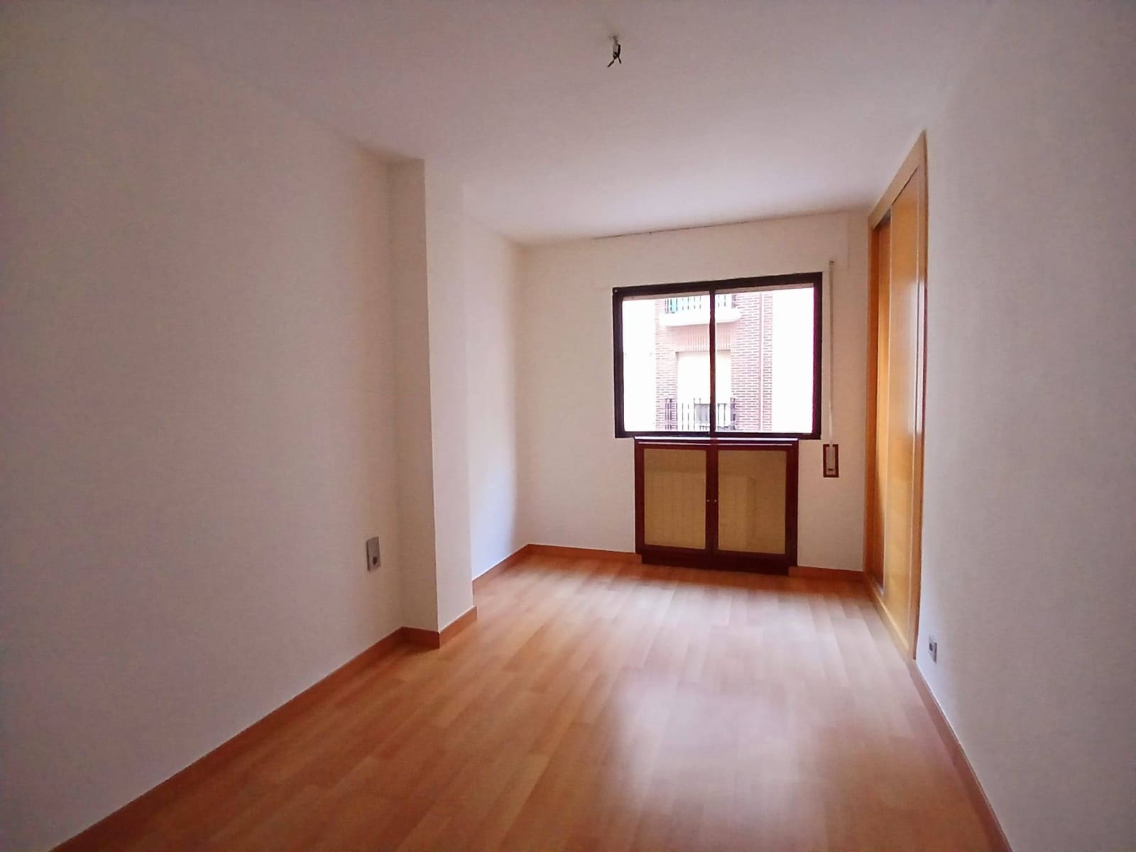 5 bedroom Flat for rent in Cartagena with garage - € 1,250 (Ref: 9924652)