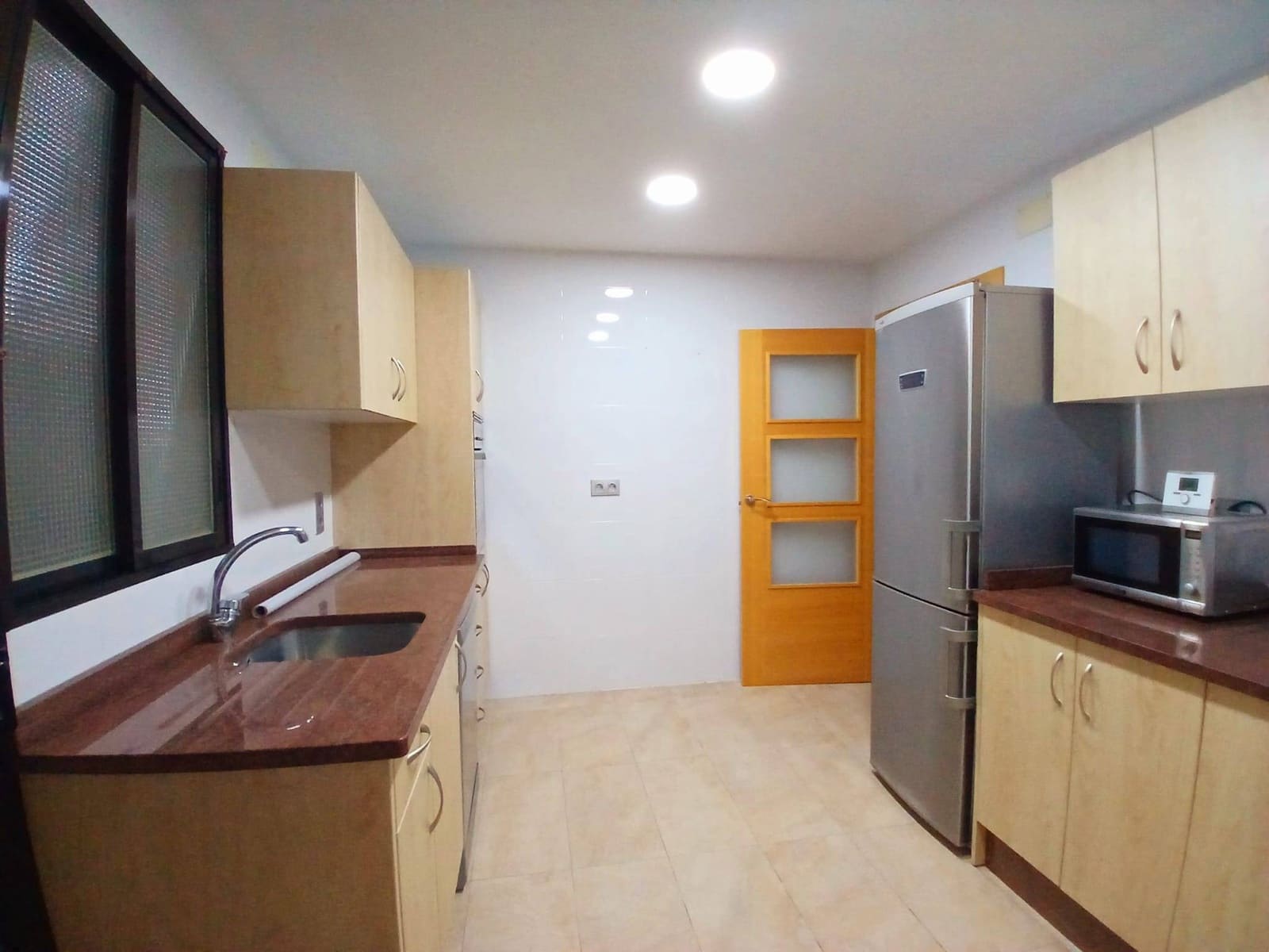 5 bedroom Flat for rent in Cartagena with garage - € 1,250 (Ref: 9924652)