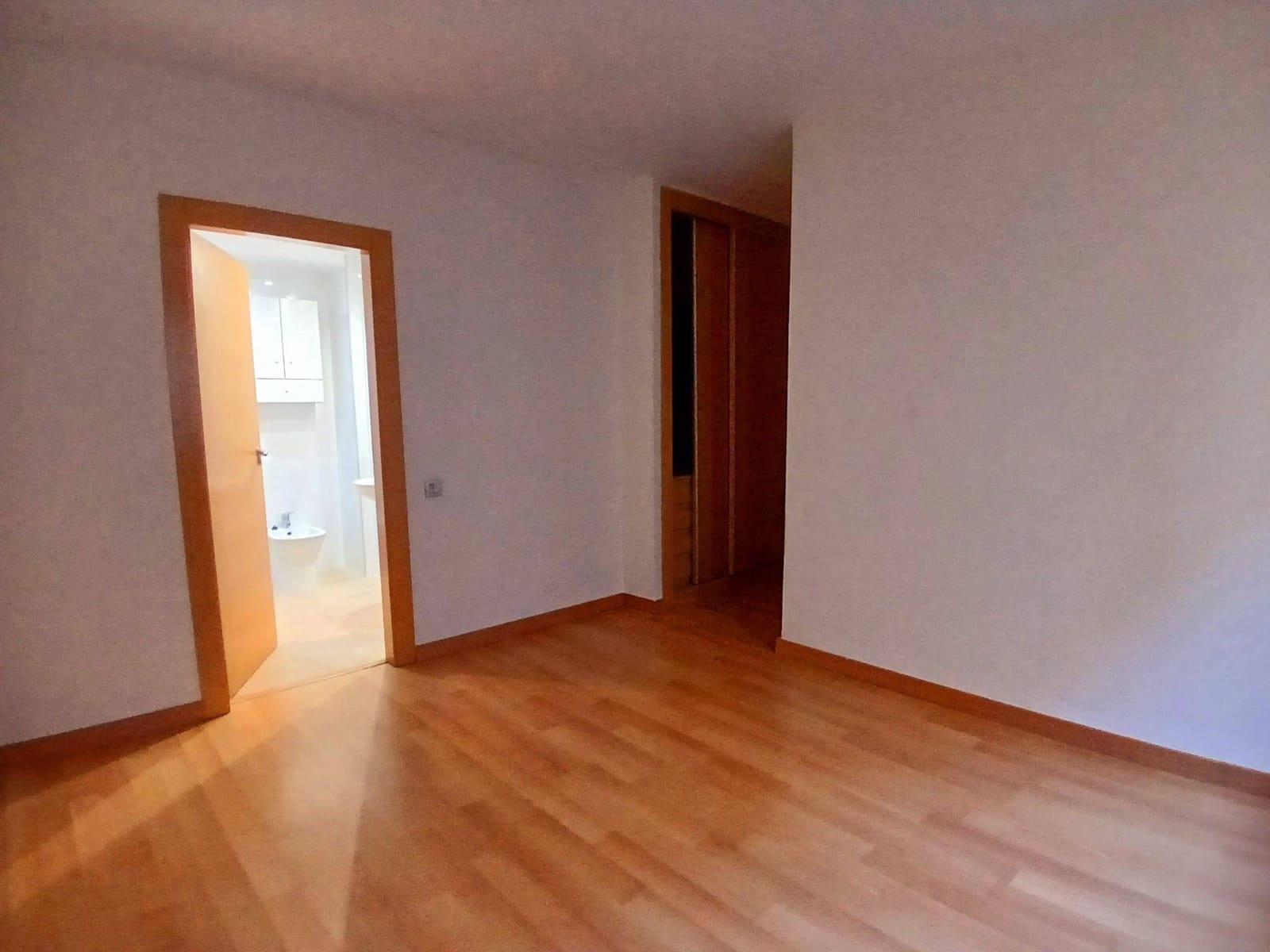 5 bedroom Flat for rent in Cartagena with garage - € 1,250 (Ref: 9924652)