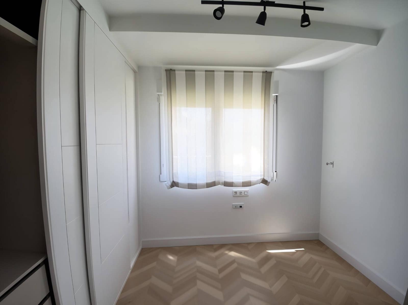 2 slaapkamer Appartement te huur in Cartagena - € 900 (Ref: 9952697)