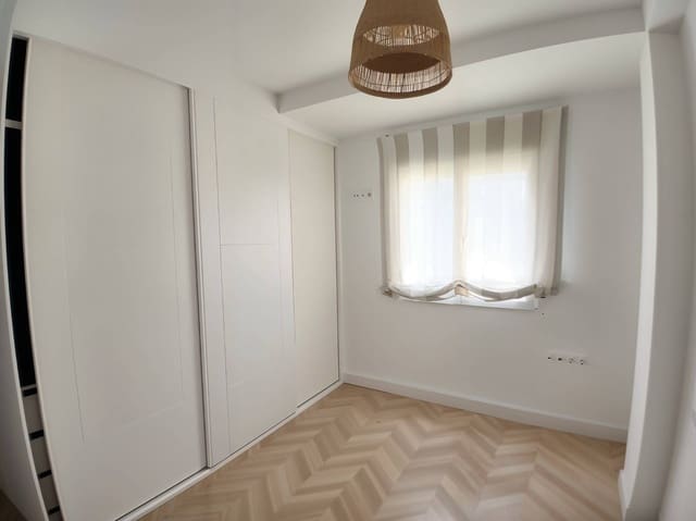 2 slaapkamer Appartement te huur in Cartagena - € 900 (Ref: 9952697)