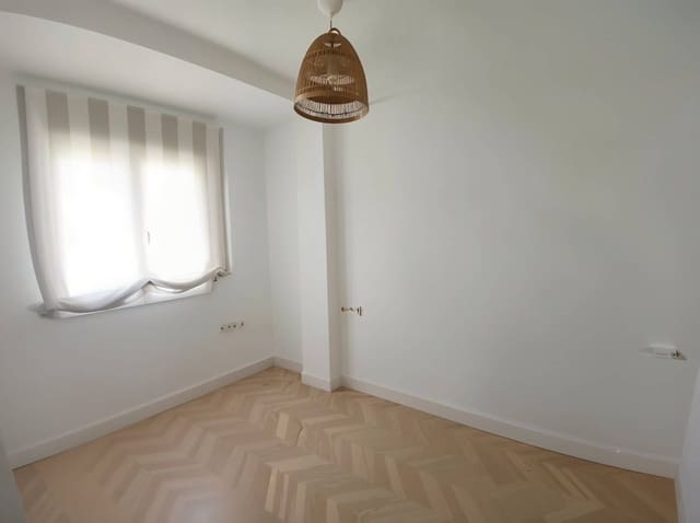 2 slaapkamer Appartement te huur in Cartagena - € 900 (Ref: 9952697)
