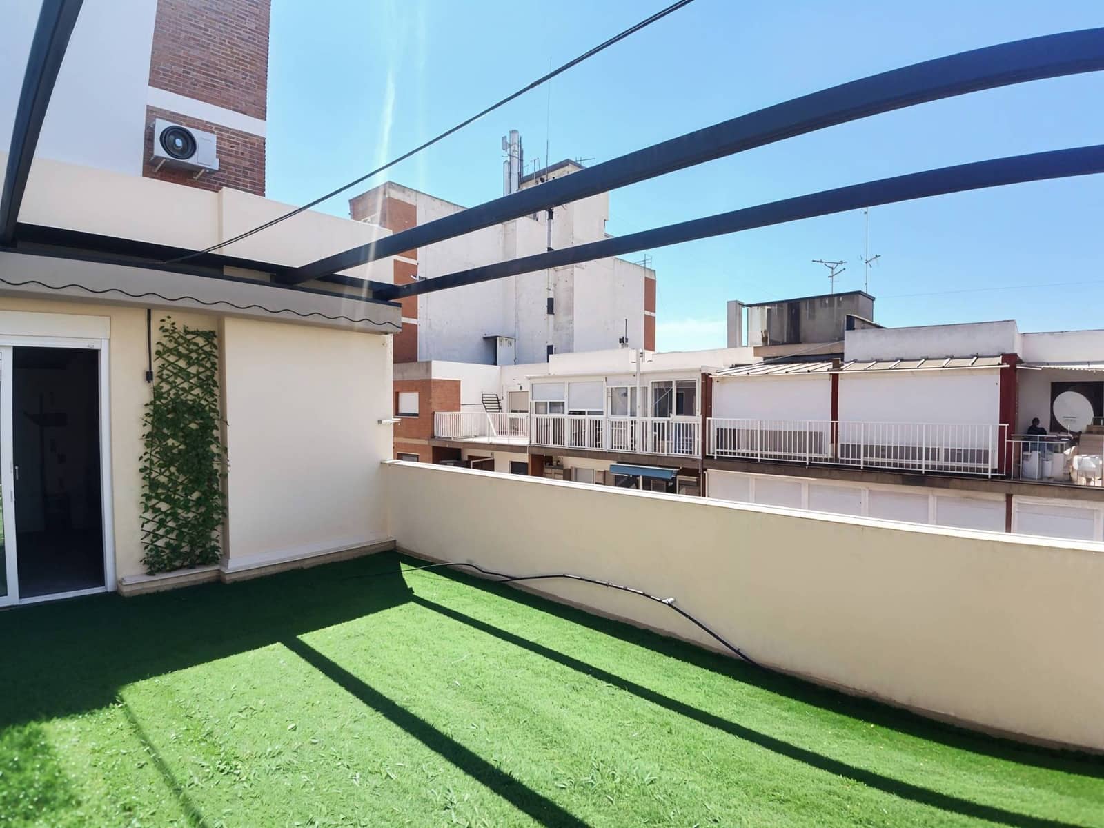 2 slaapkamer Appartement te huur in Cartagena - € 900 (Ref: 9952697)