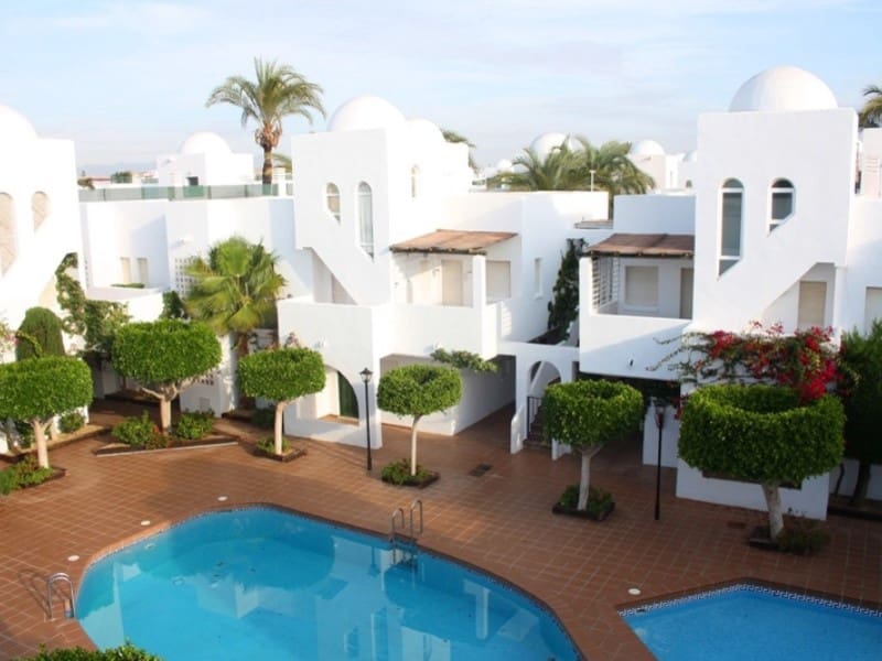 Apartamento de 2 habitaciones en Vera en venta con piscina - 152.000 € (Ref: 10061684)
