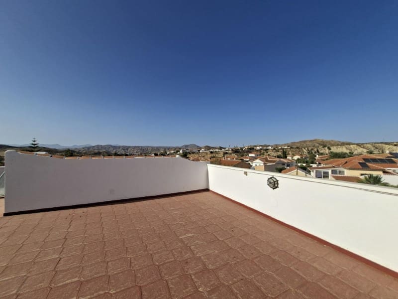 5 bedroom Villa for sale in Arboleas with pool garage - € 445,000 (Ref: 10157571)
