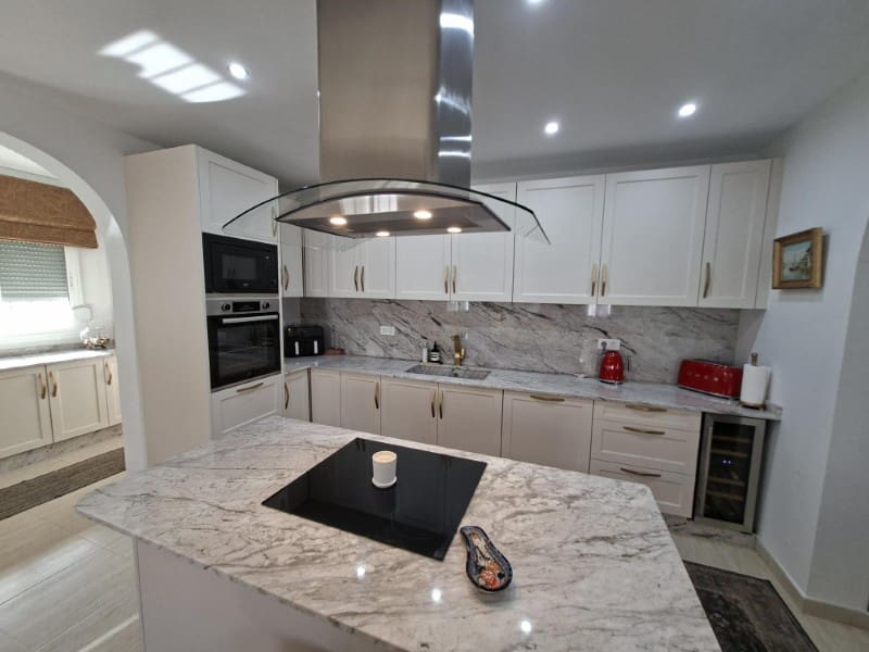 5 bedroom Villa for sale in Arboleas with pool garage - € 445,000 (Ref: 10157571)