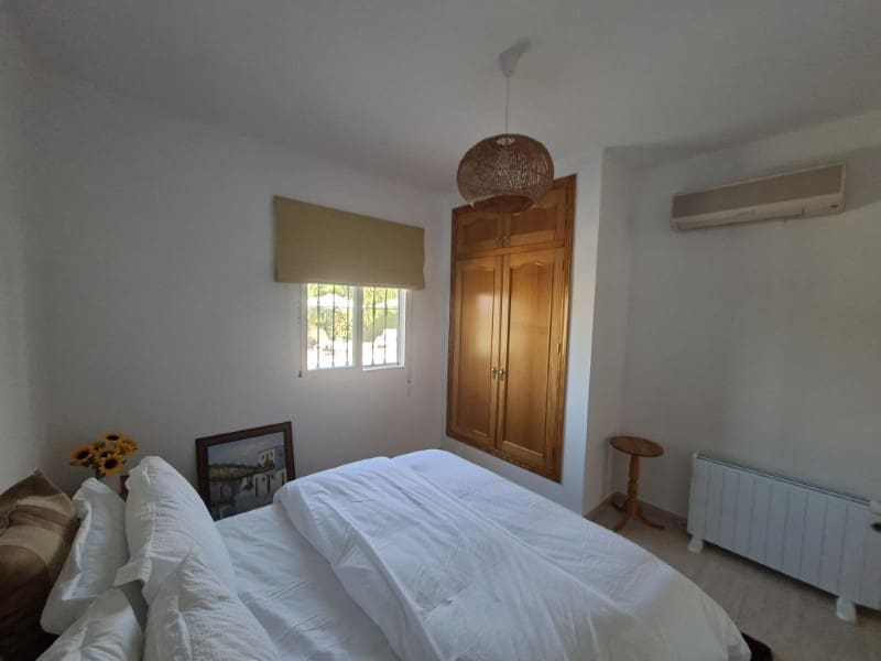 5 bedroom Villa for sale in Arboleas with pool garage - € 445,000 (Ref: 10157571)