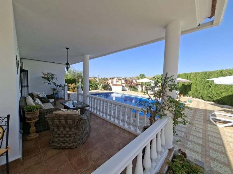 5 bedroom Villa for sale in Arboleas with pool garage - € 445,000 (Ref: 10157571)