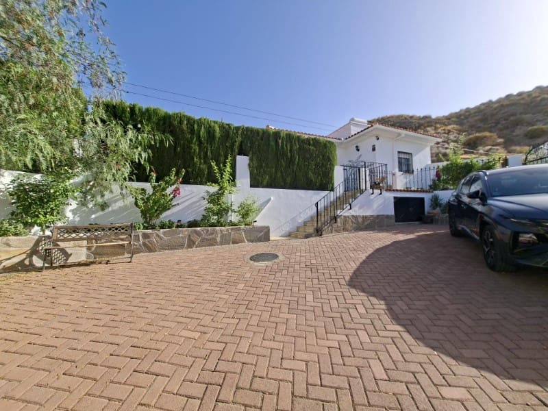 5 bedroom Villa for sale in Arboleas with pool garage - € 445,000 (Ref: 10157571)