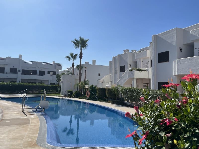 2 makuuhuone Huoneisto myytävänä paikassa San Juan de los Terreros mukana 
autotalli - 250 000 € (Ref: 10168438)