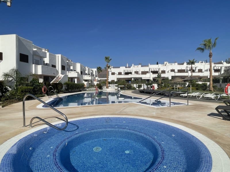 2 makuuhuone Huoneisto myytävänä paikassa San Juan de los Terreros mukana 
autotalli - 250 000 € (Ref: 10168438)