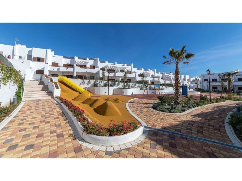 2 makuuhuone Huoneisto myytävänä paikassa San Juan de los Terreros mukana 
autotalli - 250 000 € (Ref: 10168438)