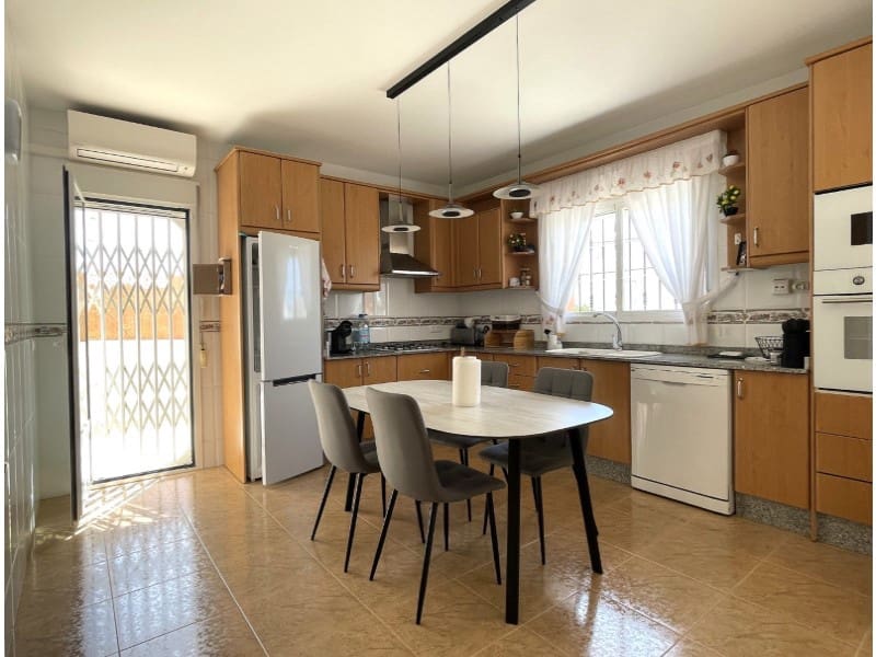 4 sypialnia Willa na sprzedaż w Palomares z basenem garażem - 365 000 € (Ref: 9025548)