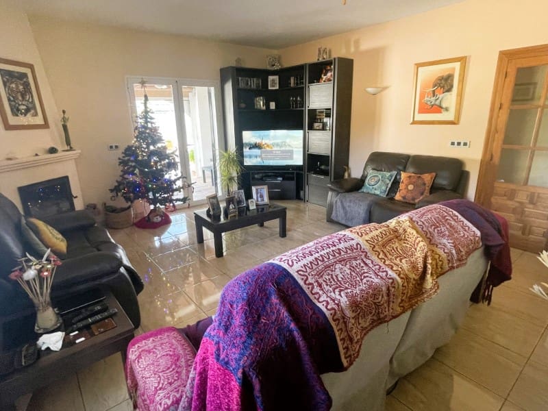 Chalet de 4 habitaciones en Cuevas del Almanzora en venta con piscina garaje - 485.000 € (Ref: 9449145)