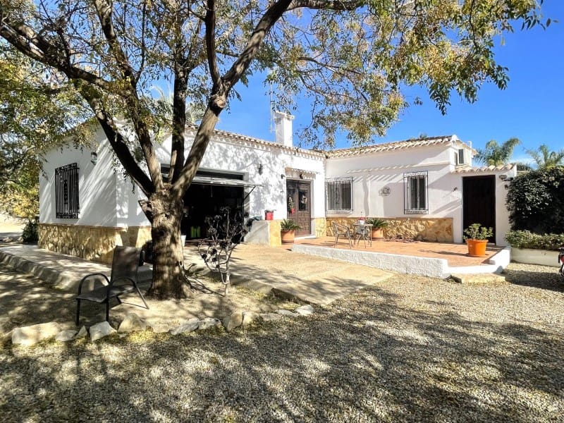 Chalet de 4 habitaciones en Cuevas del Almanzora en venta con piscina garaje - 485.000 € (Ref: 9449145)