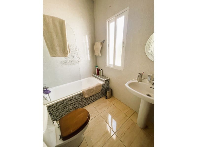 Chalet de 4 habitaciones en Cuevas del Almanzora en venta con piscina garaje - 485.000 € (Ref: 9449145)