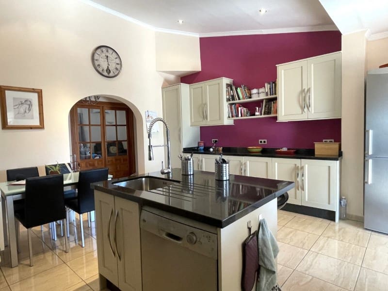 4 soverom Villa til salgs i Cuevas del Almanzora med svømmebasseng garasje - € 485 000 (Ref: 9449145)