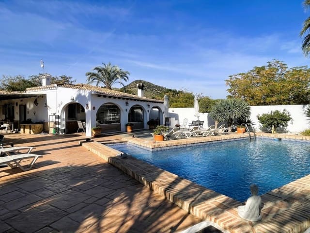 4 soverom Villa til salgs i Cuevas del Almanzora med svømmebasseng garasje - € 485 000 (Ref: 9449145)