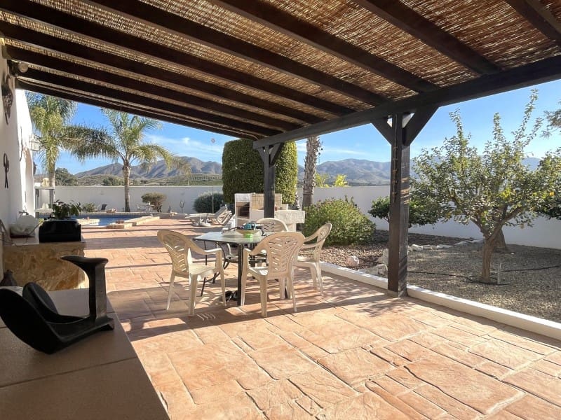 4 soverom Villa til salgs i Cuevas del Almanzora med svømmebasseng garasje - € 485 000 (Ref: 9449145)