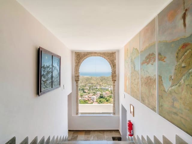 8 bedroom Hotel for sale in Mojácar - € 530,000 (Ref: 9516094)