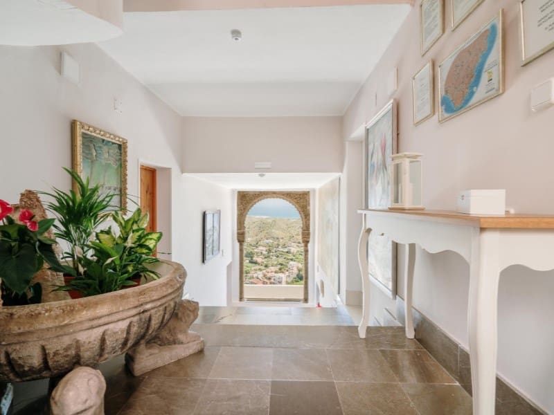 8 bedroom Hotel for sale in Mojacar - € 530,000 (Ref: 9516094)