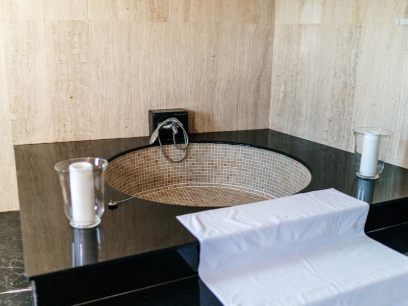 8 bedroom Hotel for sale in Mojacar - € 530,000 (Ref: 9516094)