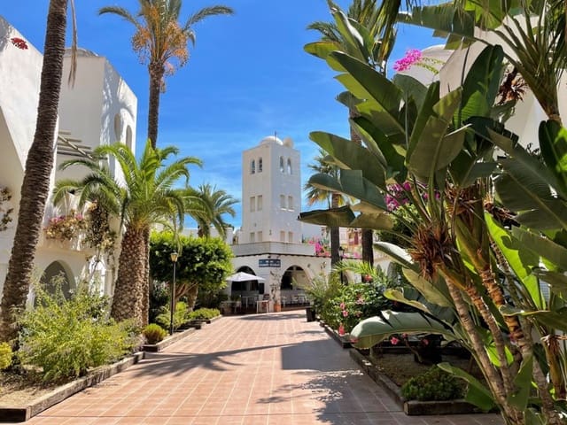 1 slaapkamer Appartement te koop in Las Marinas - Pueblo Laguna, Vera met zwembad - € 122.500 (Ref: 9599386)