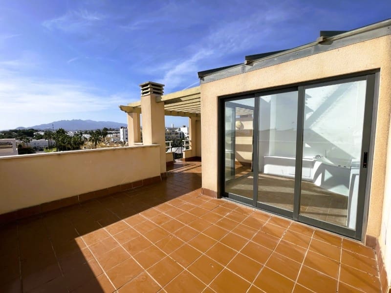 2 bedroom Apartment for sale in Puerto del Rey with pool - € 240,000 (Ref: 9674024)