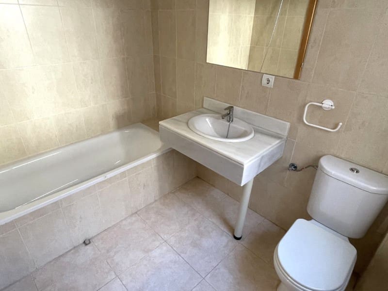 2 bedroom Apartment for sale in Puerto del Rey with pool - € 240,000 (Ref: 9674024)