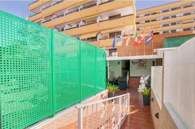 Apartamento de 12 habitaciones en Playa del Inglés, San Bartolomé de Tirajana en venta con piscina garaje - 1.200.000 € (Ref: 10002545)