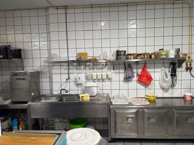 Commercial for rent in Vecindario, Santa Lucía de Tirajana - € 1,550 (Ref: 10016939)
