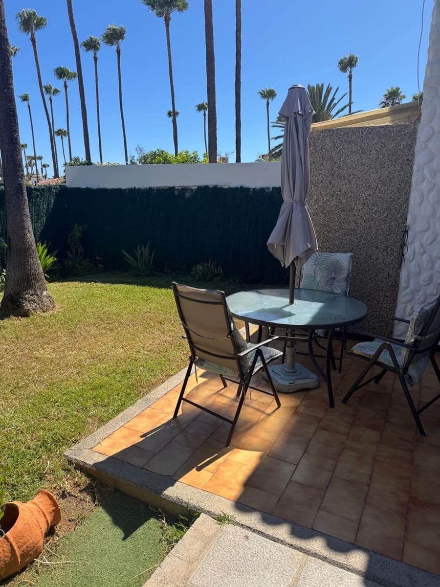 1 quarto Casa em Banda para arrendar em San Bartolome de Tirajana com piscina garagem - 1 400 € (Ref: 10097534)
