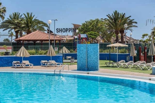 1 quarto Casa em Banda para arrendar em Campo Internacional, San Bartolomé de Tirajana com piscina garagem - 1 400 € (Ref: 10097534)