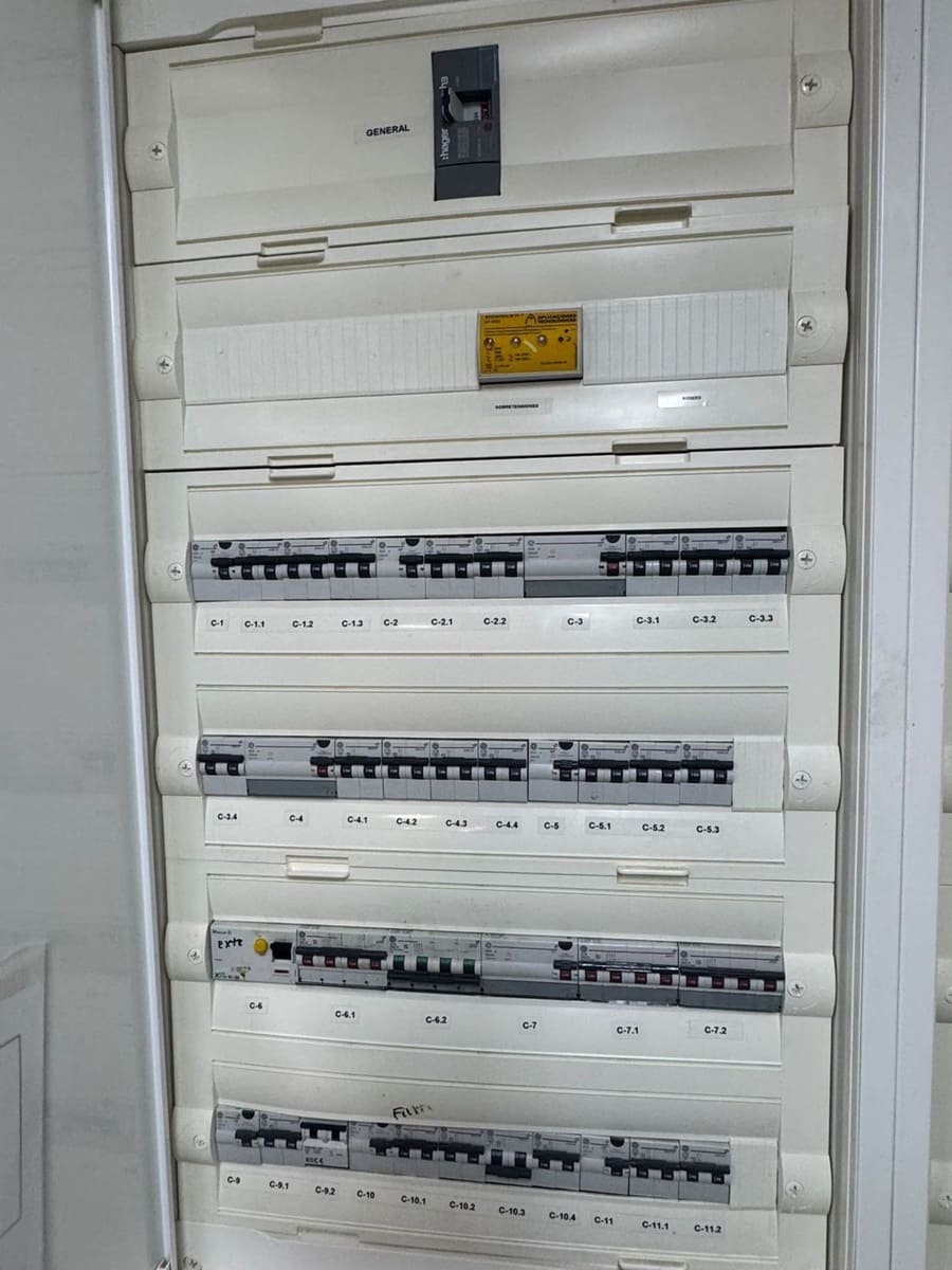 Kommersiell att hyra i San Bartolome de Tirajana - 1 850 € (Ref: 10127599)