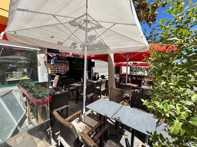 Kommersiell att hyra i San Bartolomé de Tirajana - 1 850 € (Ref: 10127599)