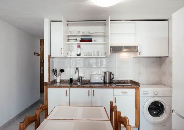 1 soveværelse Lejlighed til salg i Playa del Inglés, San Bartolomé de Tirajana med swimmingpool garage - € 239.000 (Ref: 10157140)
