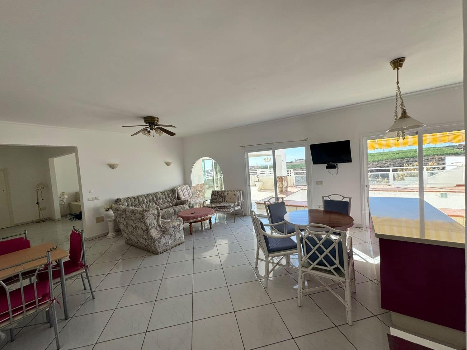 2 bedroom Villa for sale in San Bartolome de Tirajana with pool garage - € 760,000 (Ref: 10164047)