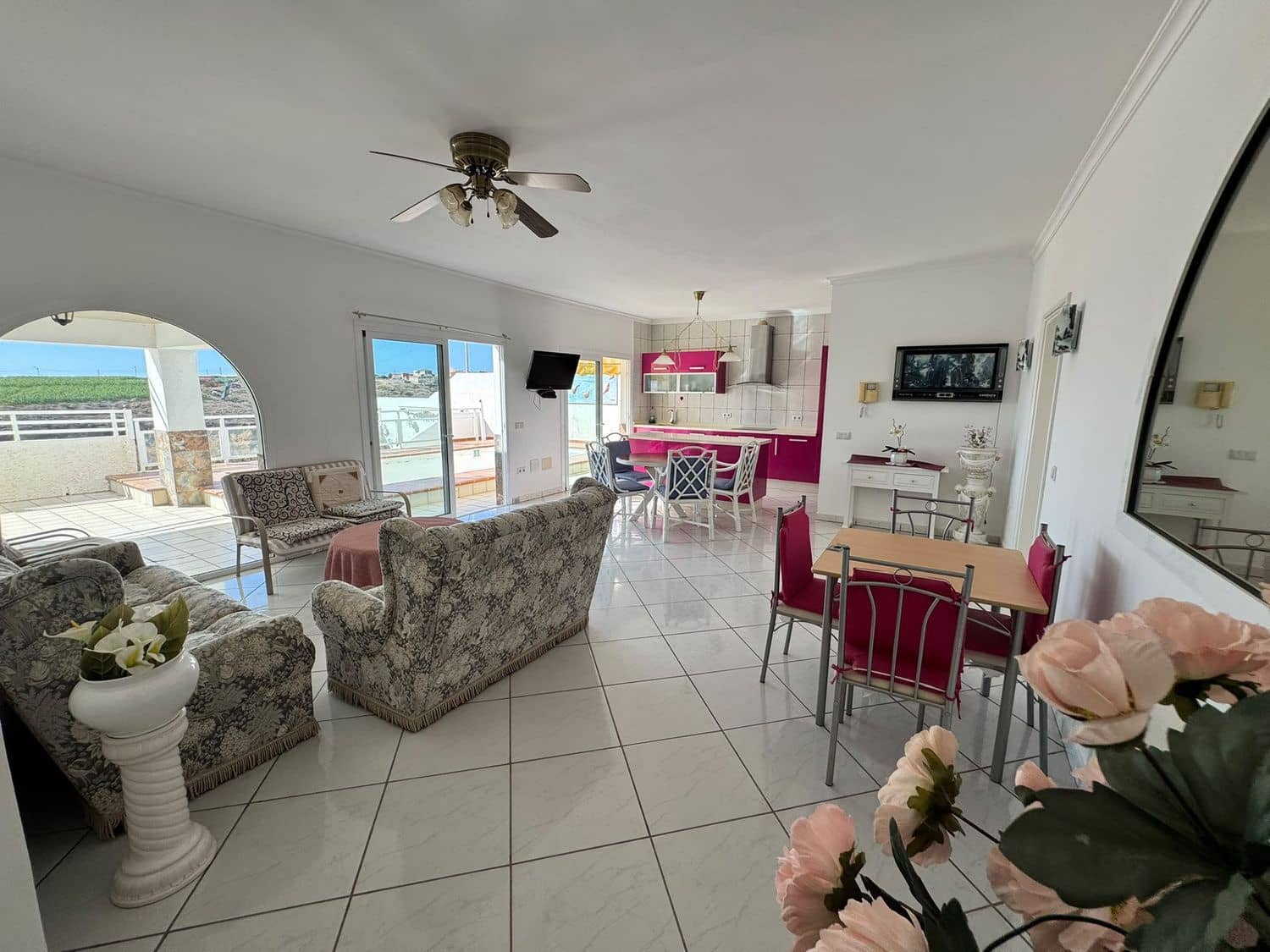 2 bedroom Villa for sale in San Bartolome de Tirajana with pool garage - € 760,000 (Ref: 10164047)