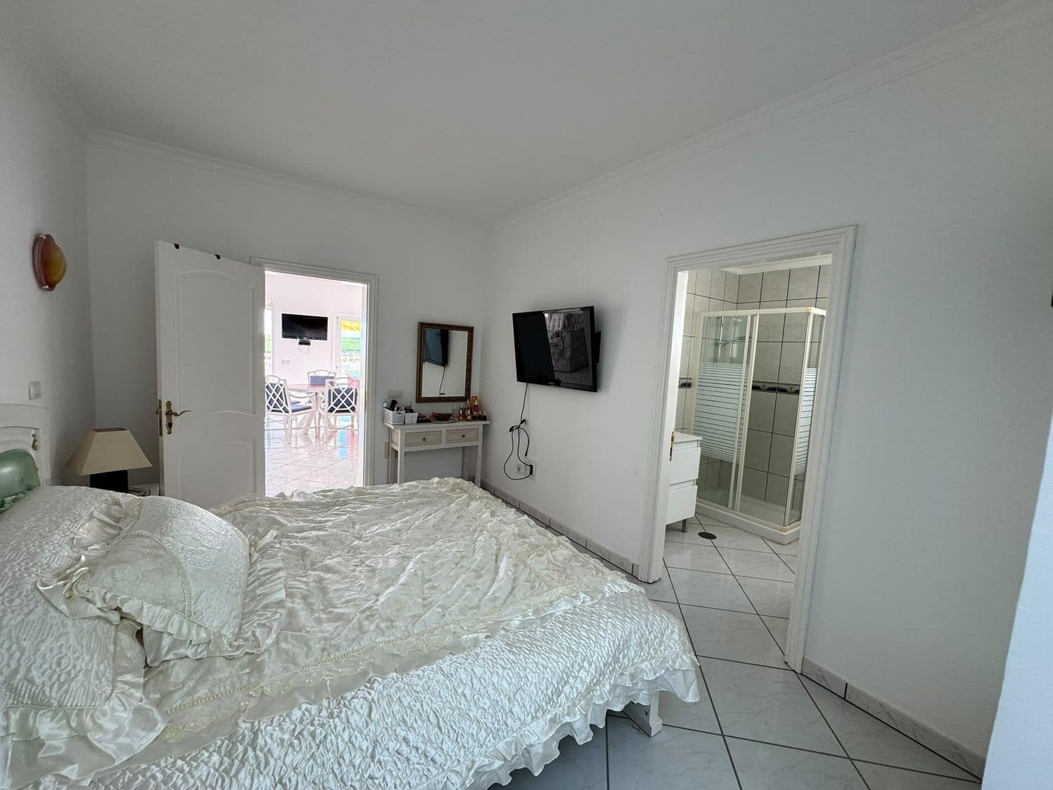 2 bedroom Villa for sale in San Bartolome de Tirajana with pool garage - € 760,000 (Ref: 10164047)